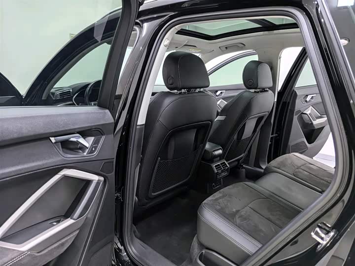 Фото 9 - Audi Q3