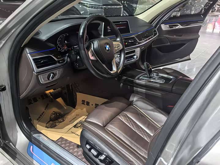 Фото 7 - BMW 7 Series