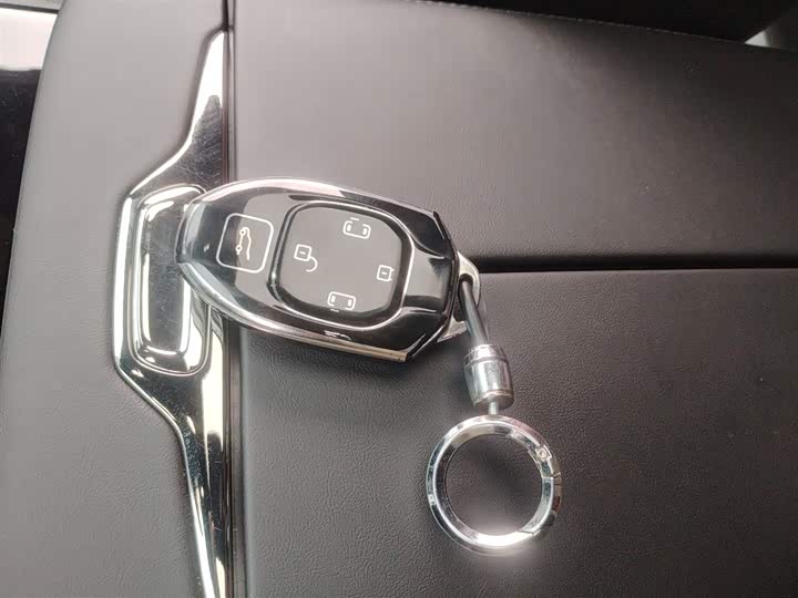 Фото 9 - GAC Trumpchi M8