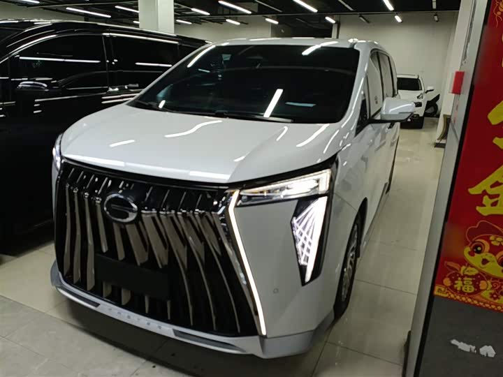 Фото 1 - GAC Trumpchi M8