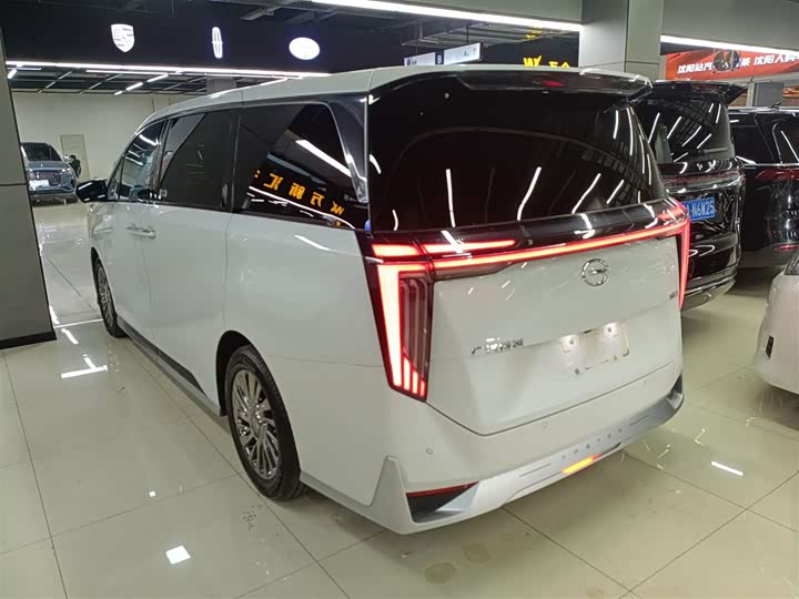 Фото 5 - GAC Trumpchi M8