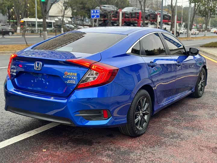 Фото 5 - Honda Civic