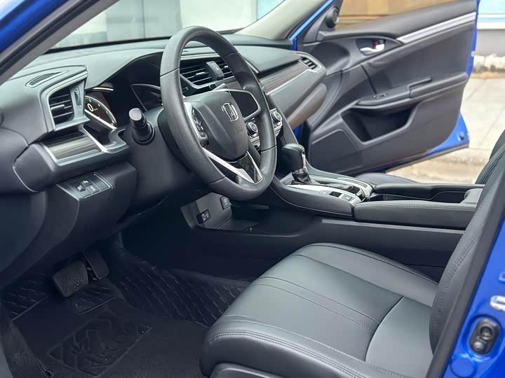 Фото 6 - Honda Civic