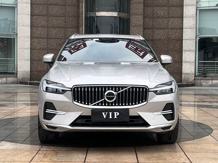 Фото 2 - Volvo XC60