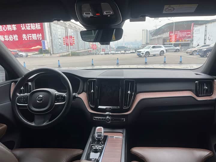 Фото 5 - Volvo XC60