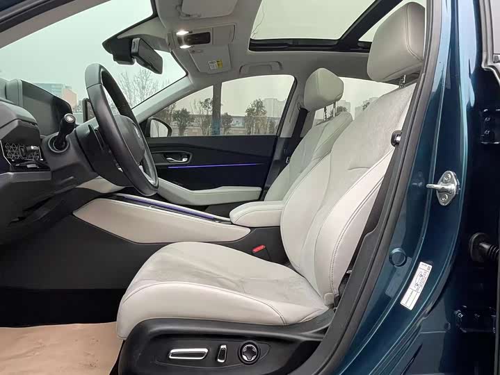 Фото 4 - Honda Accord Hybrid