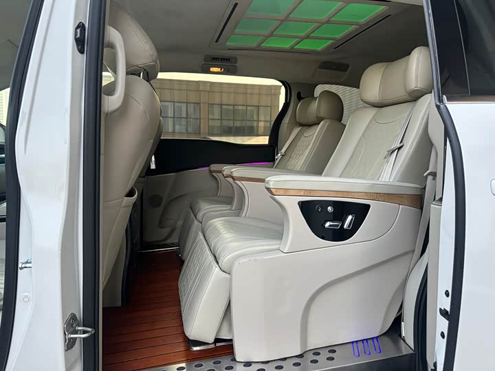 Фото 6 - Buick GL8 ES