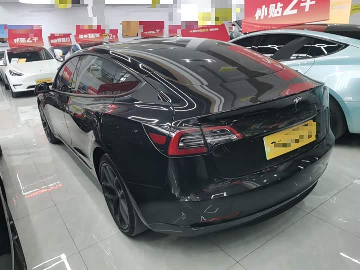 Фото 5 - Tesla Model 3