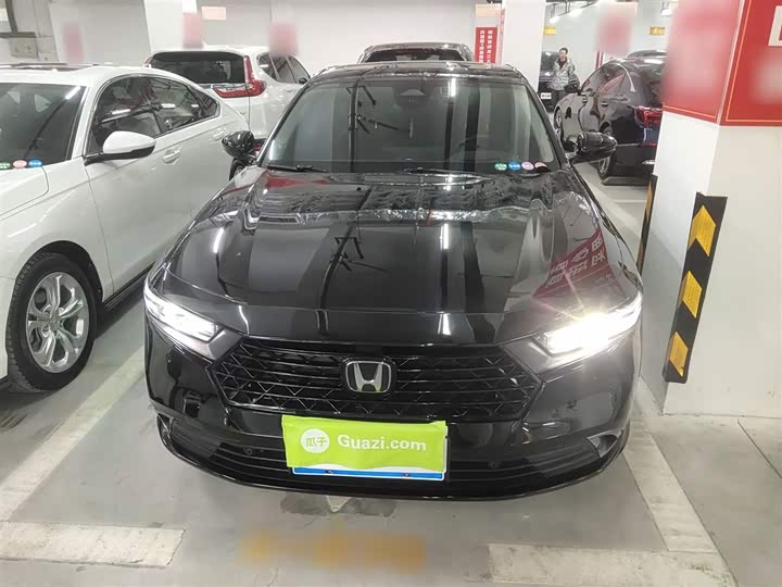 Фото 3 - Honda Accord