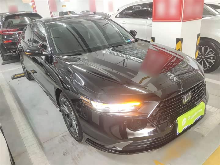 Фото 4 - Honda Accord