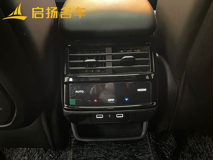 Фото 4 - Geely Monjaro