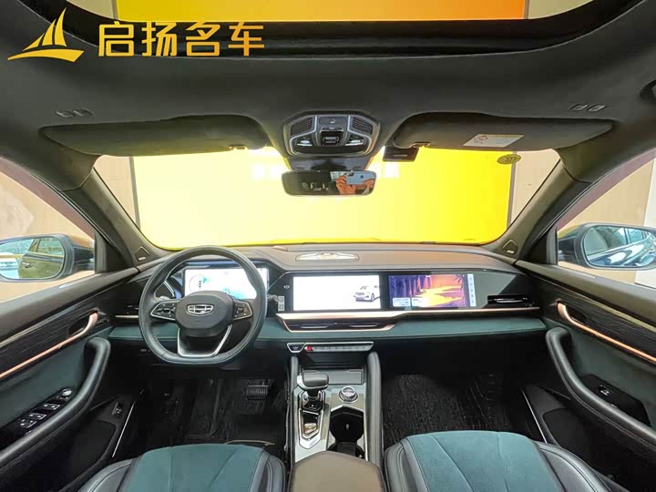 Фото 9 - Geely Monjaro