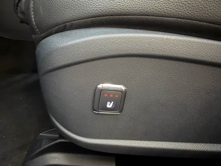 Фото 8 - Mercedes-Benz A-Class