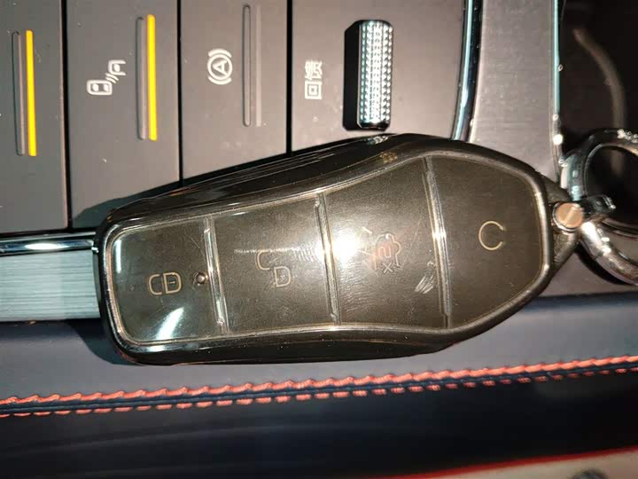 Фото 9 - BYD Yuan Plus