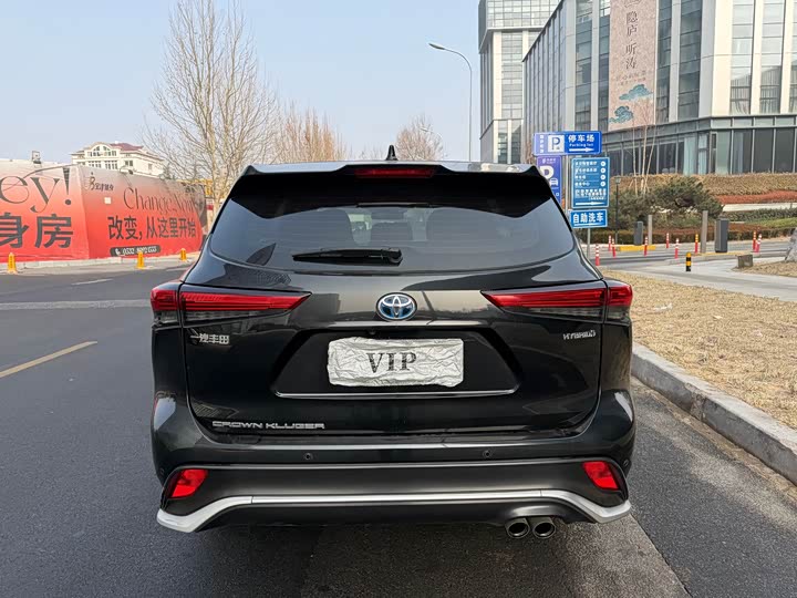 Фото 6 - Toyota Crown Kluger