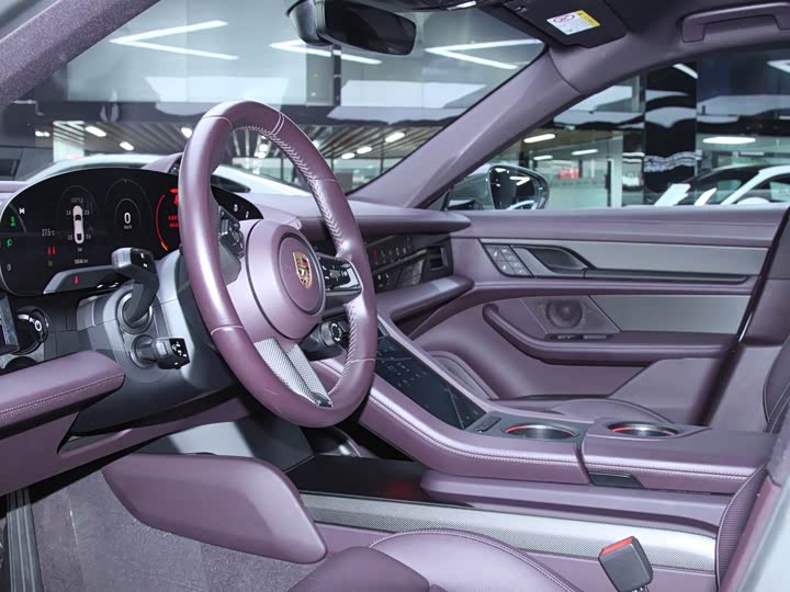 Photo 3 - Porsche Taycan