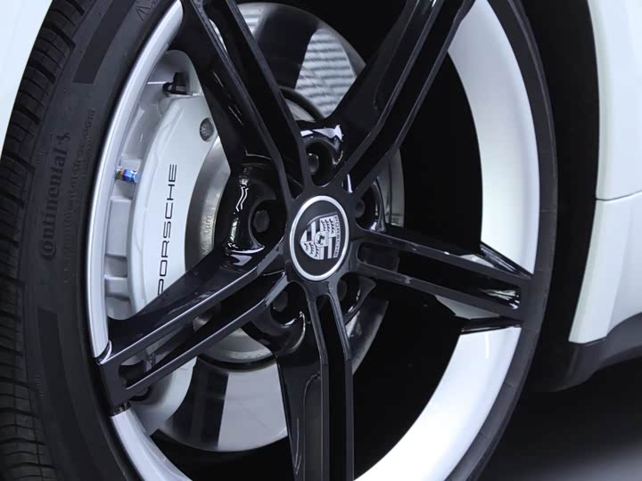 Photo 5 - Porsche Taycan