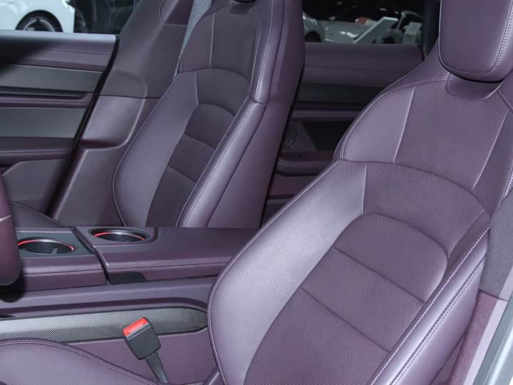 Photo 6 - Porsche Taycan