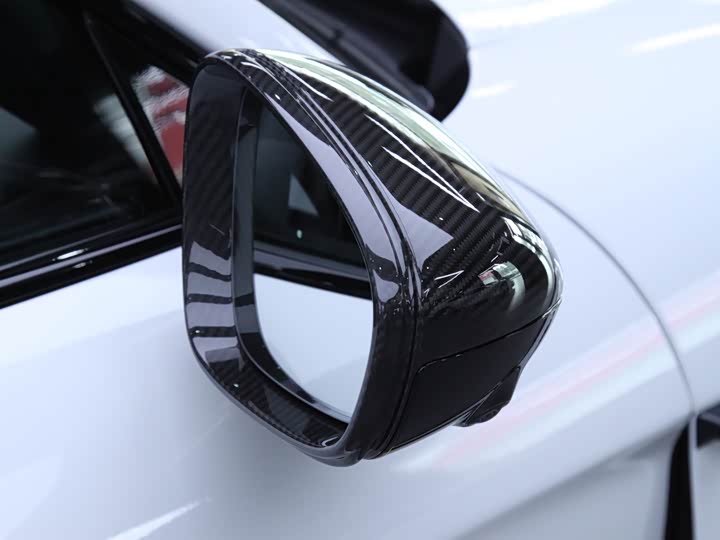 Photo 8 - Porsche Taycan