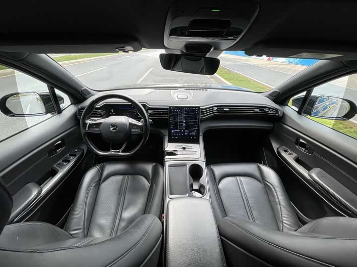 Фото 6 - Nio ES6