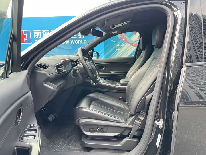 Фото 8 - Nio ES6