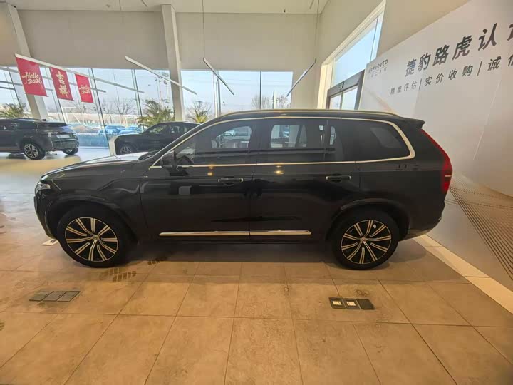 Фото 2 - Volvo XC90