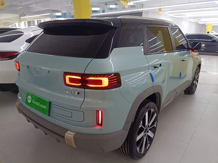 Фото 7 - Geely Icon