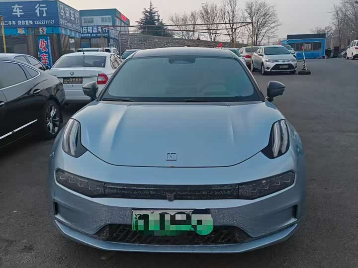 Фото 2 - Zeekr 001