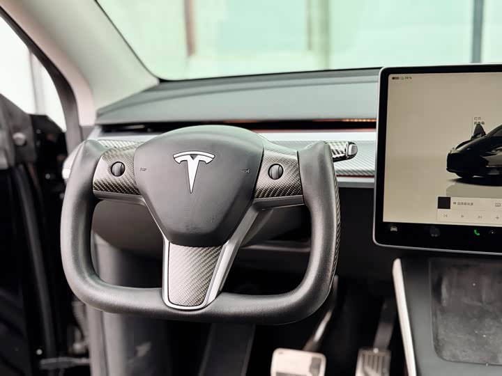 Фото 8 - Tesla Model Y