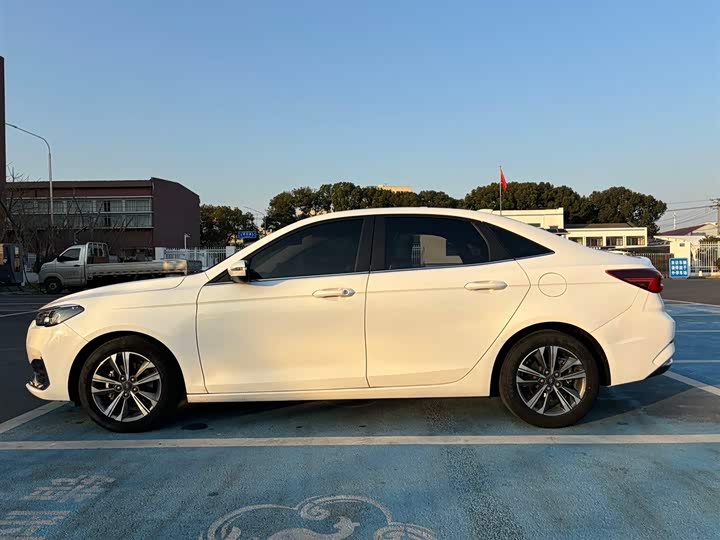 Фото 9 - Ford Escort