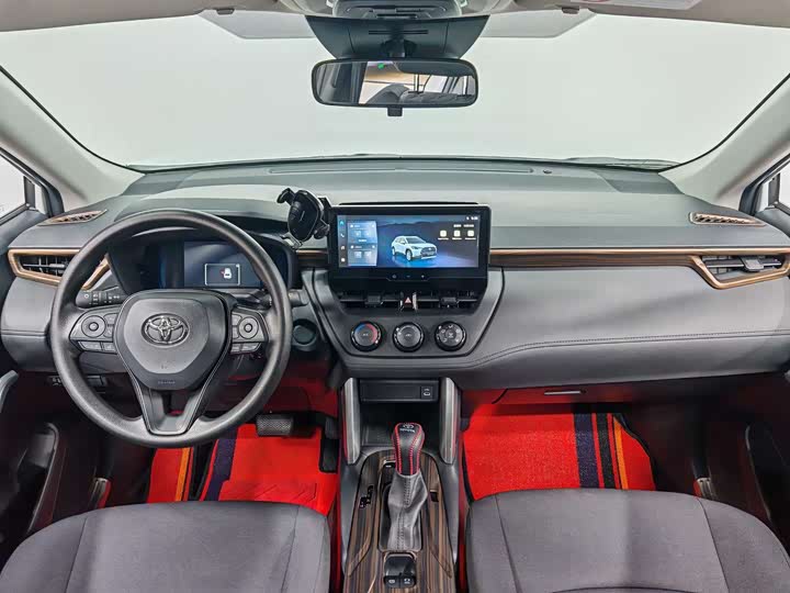 Фото 8 - Toyota Corolla Cross