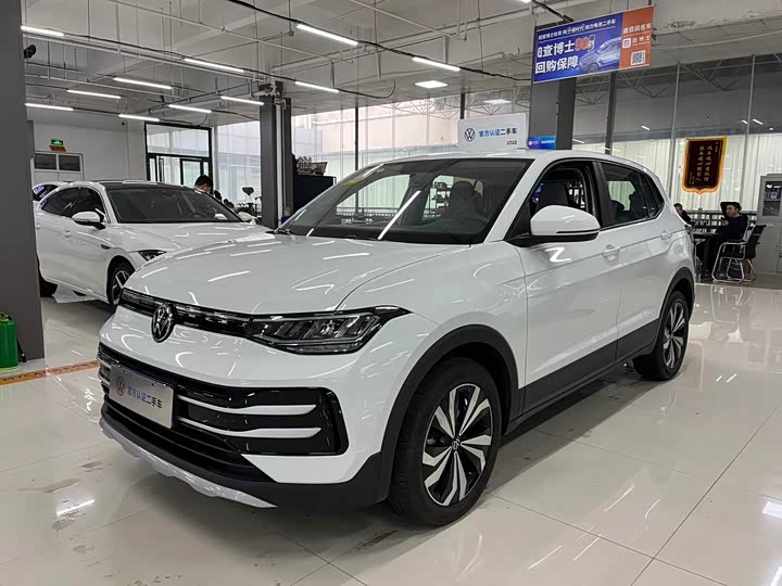 Фото 1 - Volkswagen Tharu