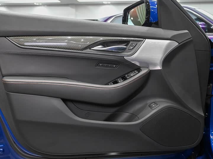 Фото 8 - Cadillac CT5