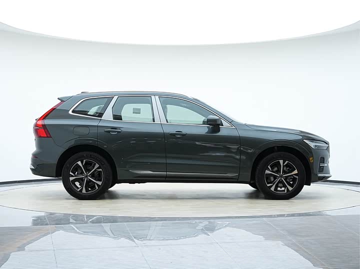 Фото 4 - Volvo XC60