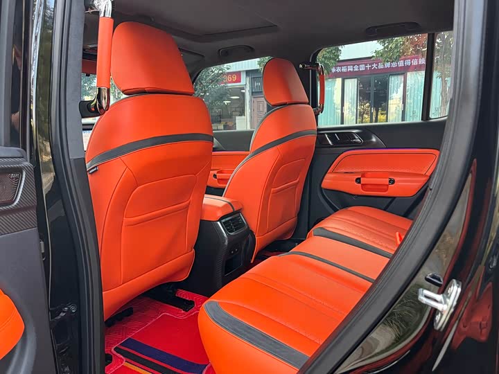 Фото 5 - Tank 300