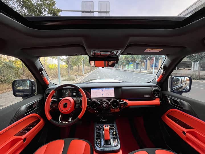 Фото 6 - Tank 300