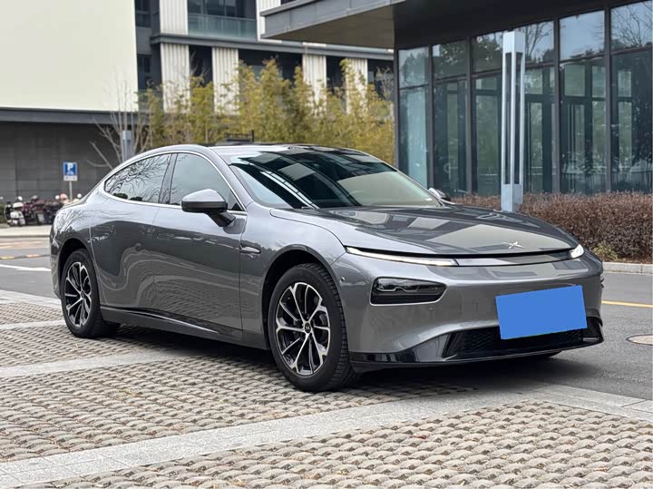 Фото 3 - XPeng P7