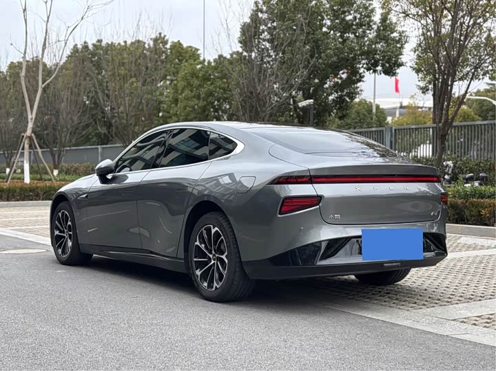 Фото 4 - XPeng P7