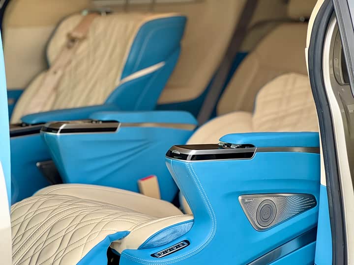 Фото 4 - Toyota Sienna