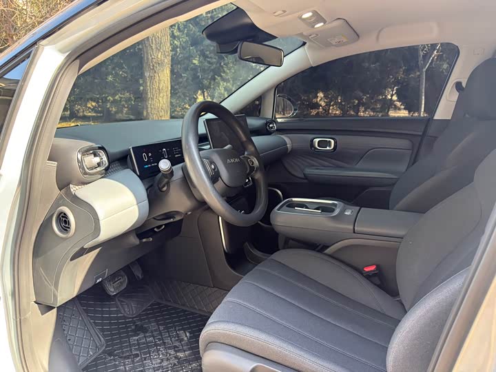 Фото 8 - GAC Aion UT