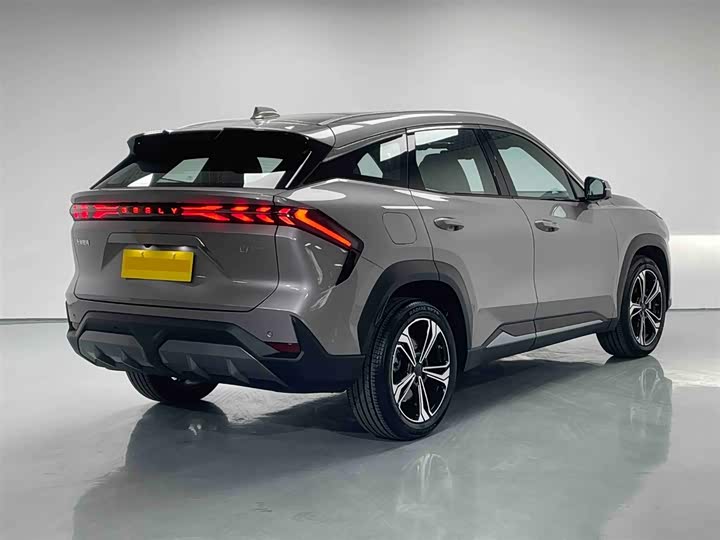 Фото 4 - Geely Galaxy L7