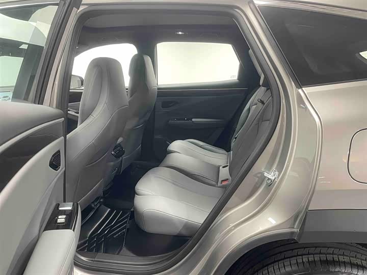 Фото 9 - Geely Galaxy L7