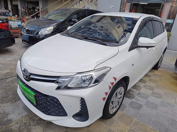 Фото 2 - Toyota Vios FS