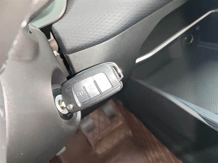 Фото 9 - Geely Emgrand