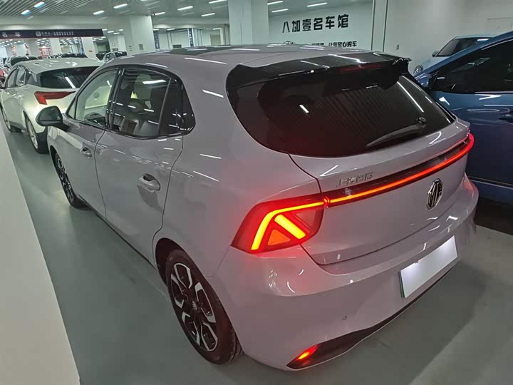 Фото 5 - MG Motor 4 EV