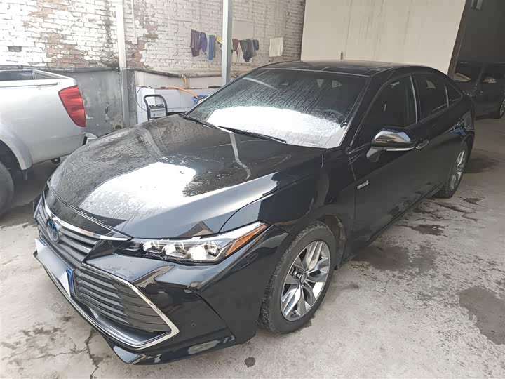 Фото 1 - Toyota Avalon