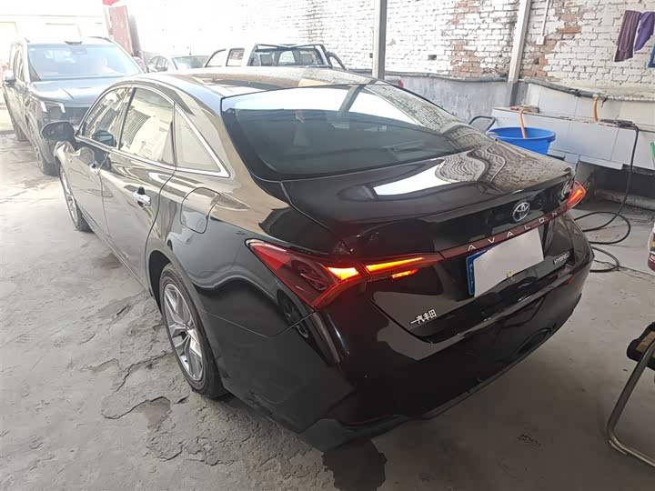 Фото 5 - Toyota Avalon