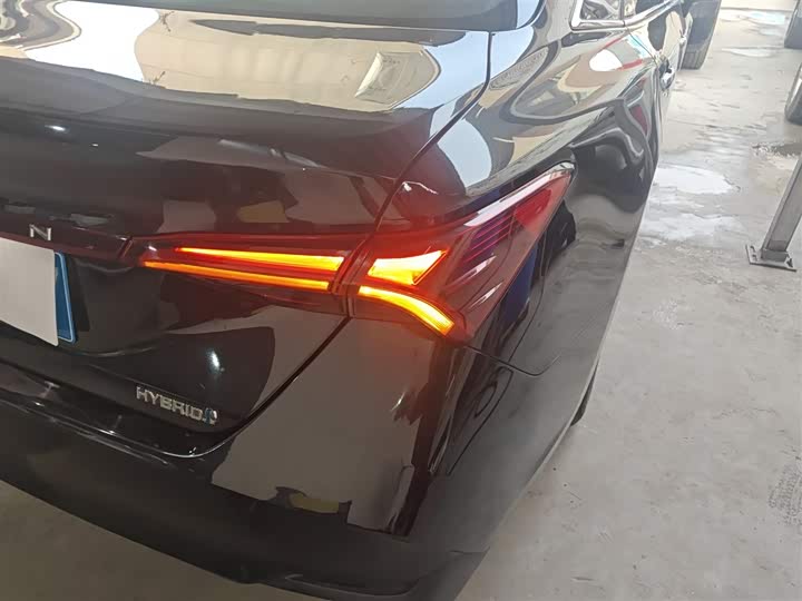 Фото 8 - Toyota Avalon