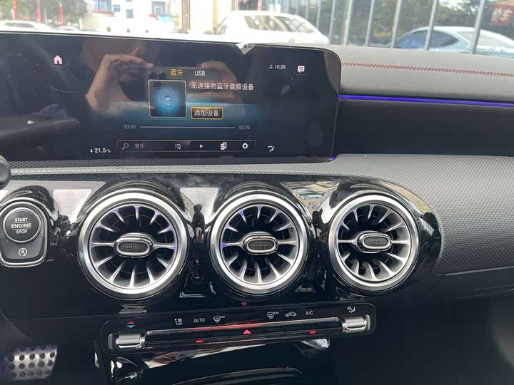 Фото 6 - Mercedes-Benz CLA-Class