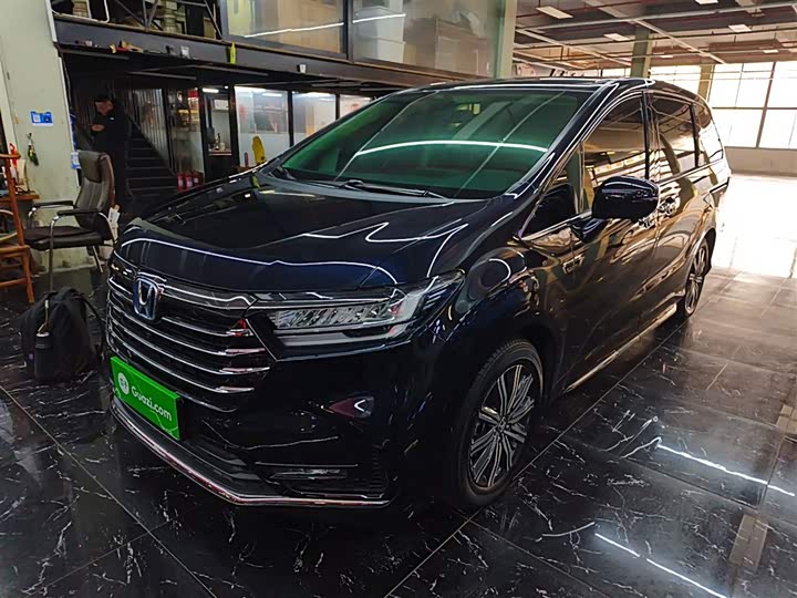 Фото 2 - Honda Odyssey